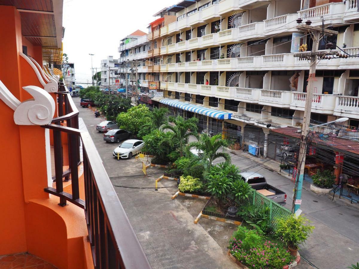 Baanmae Residence Jomtien Beach Exteriör bild